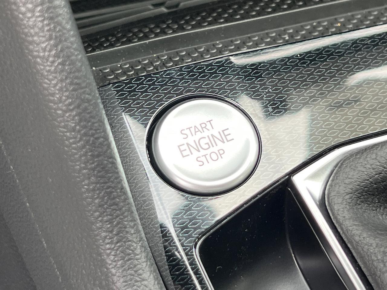 2025 Volkswagen Taos 1.5T SE Hagerstown MD