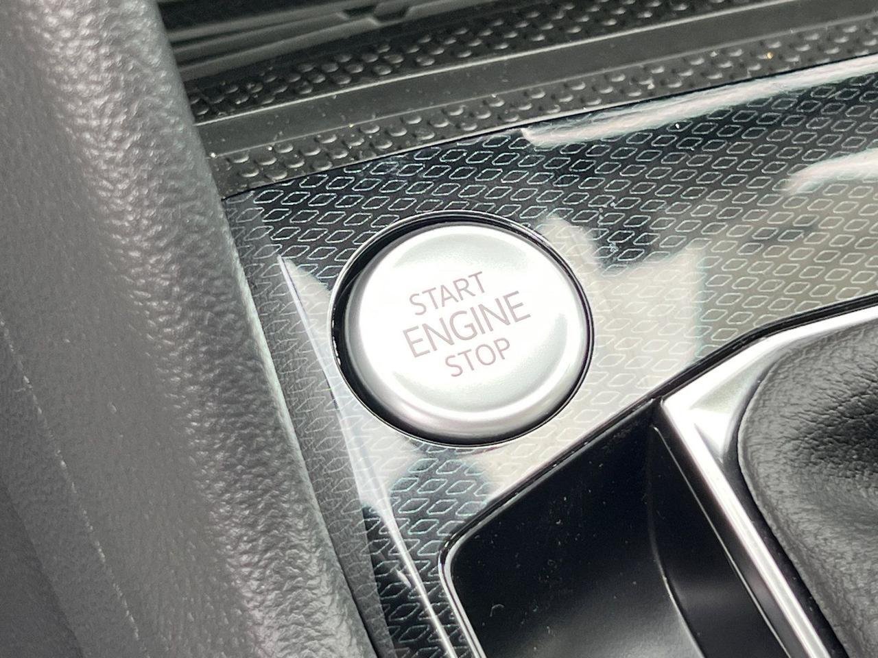 2025 Volkswagen Taos 1.5T SE Hagerstown MD