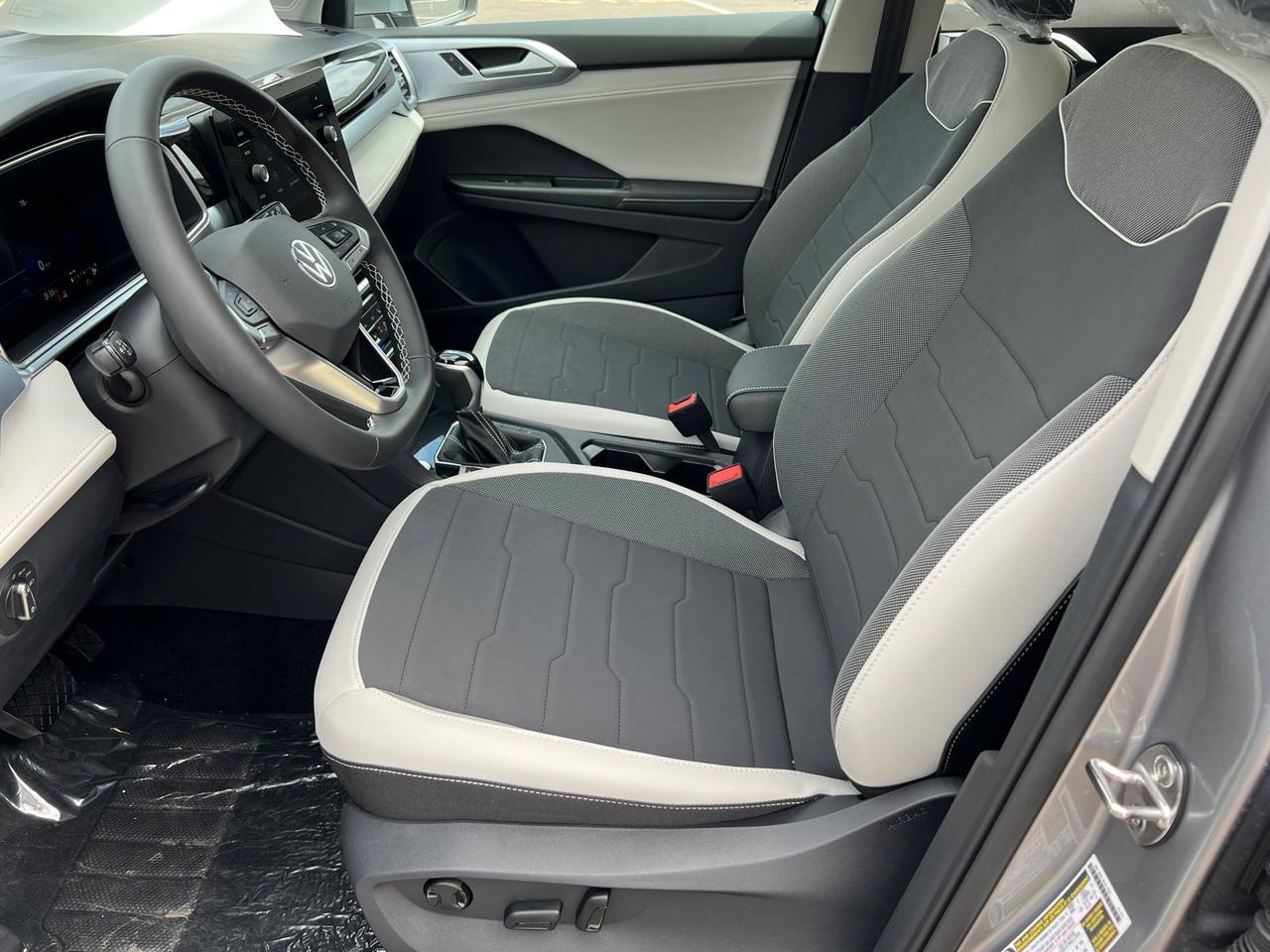 2025 Volkswagen Taos 1.5T SE Hagerstown MD