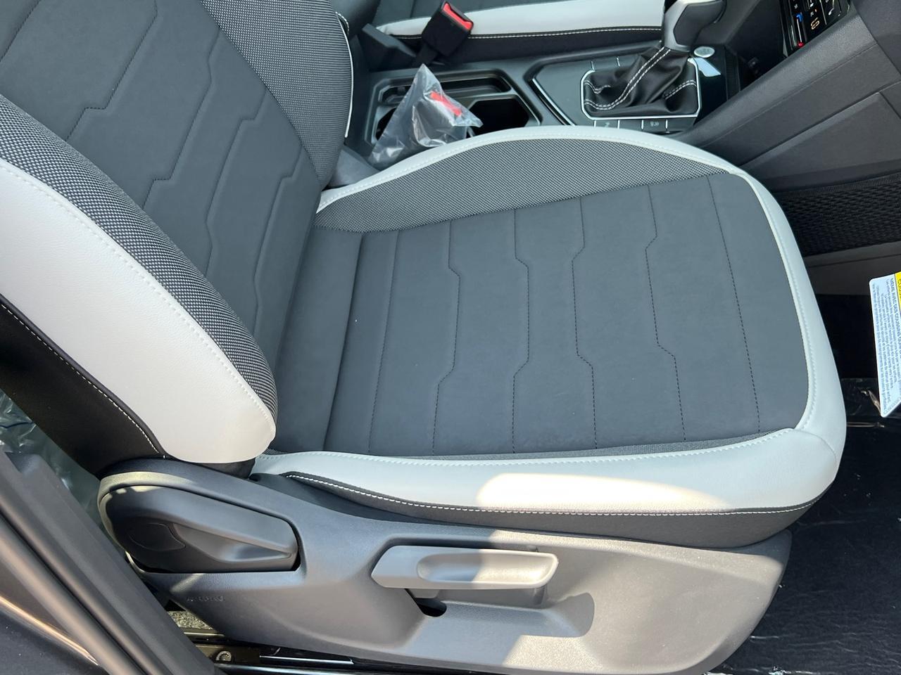 2025 Volkswagen Taos 1.5T SE Hagerstown MD