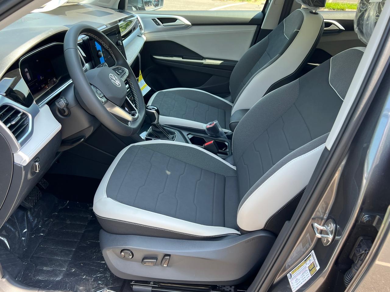 2025 Volkswagen Taos 1.5T SE Hagerstown MD