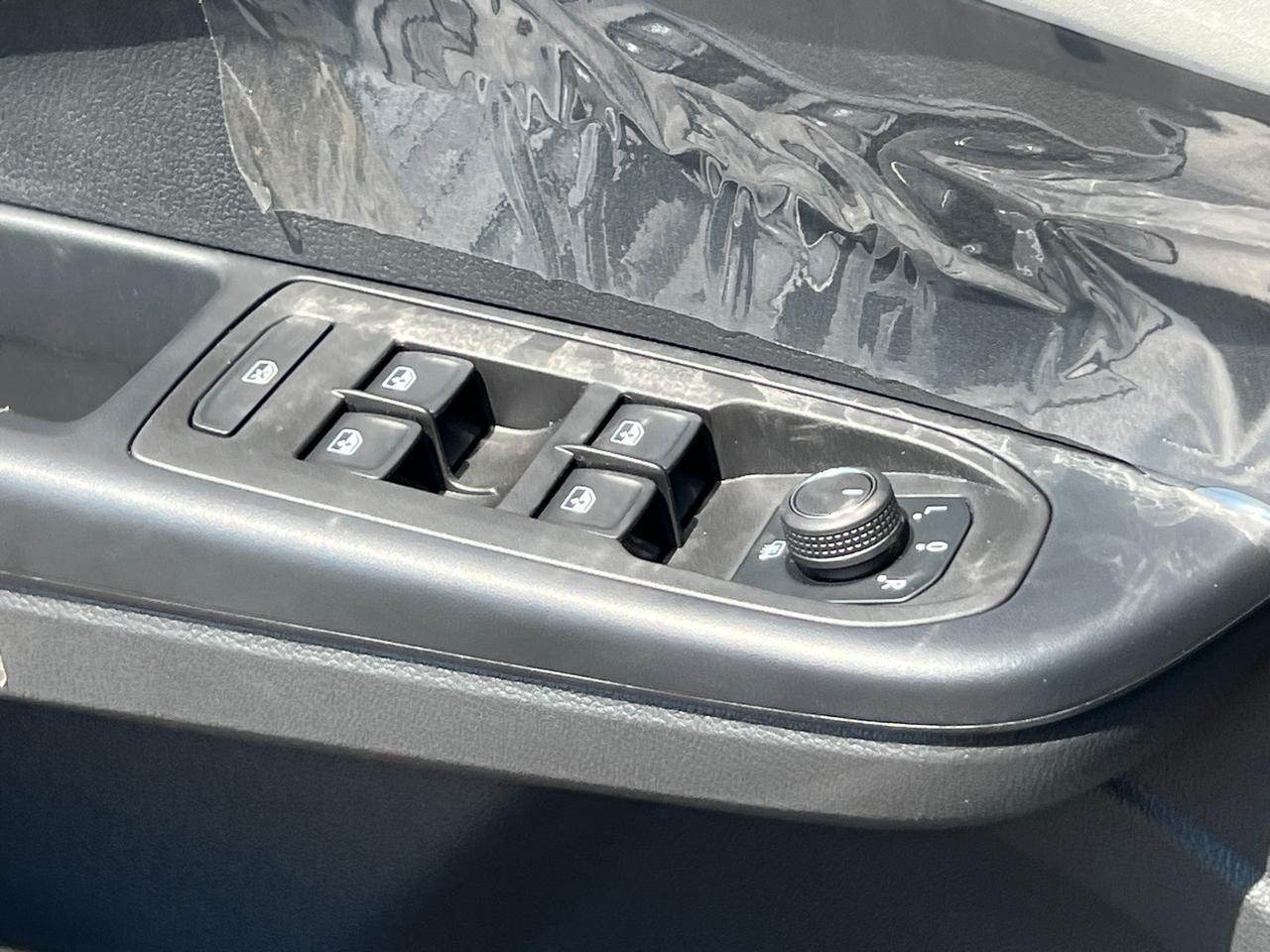 2025 Volkswagen Taos 1.5T SE Hagerstown MD