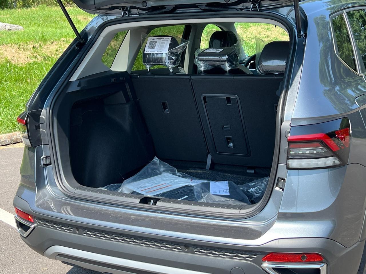 2025 Volkswagen Taos 1.5T SE Hagerstown MD