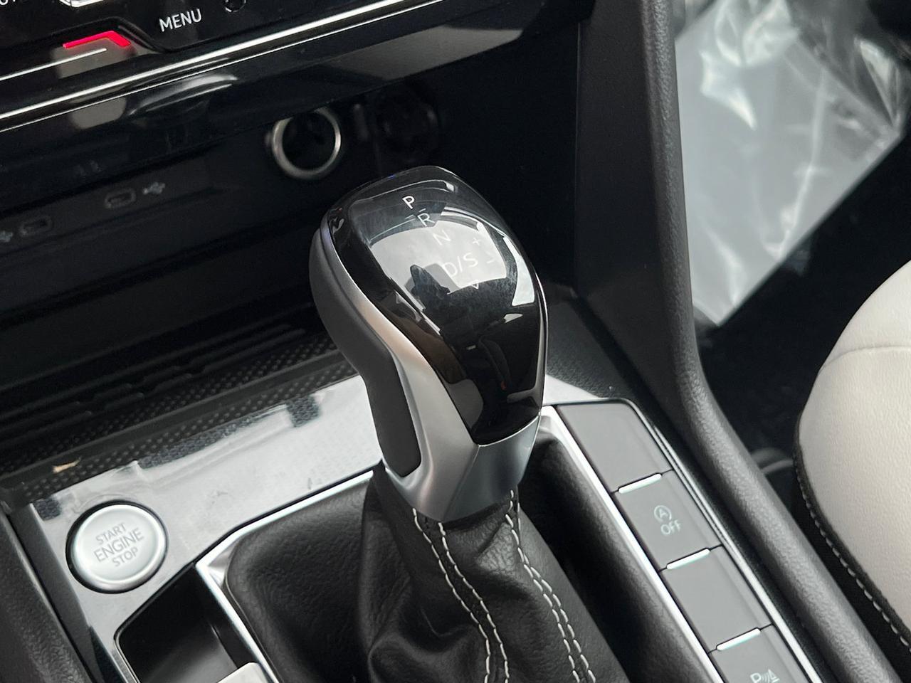 2025 Volkswagen Taos 1.5T SE Hagerstown MD