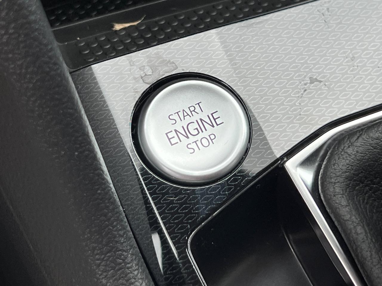 2025 Volkswagen Taos 1.5T SE Hagerstown MD