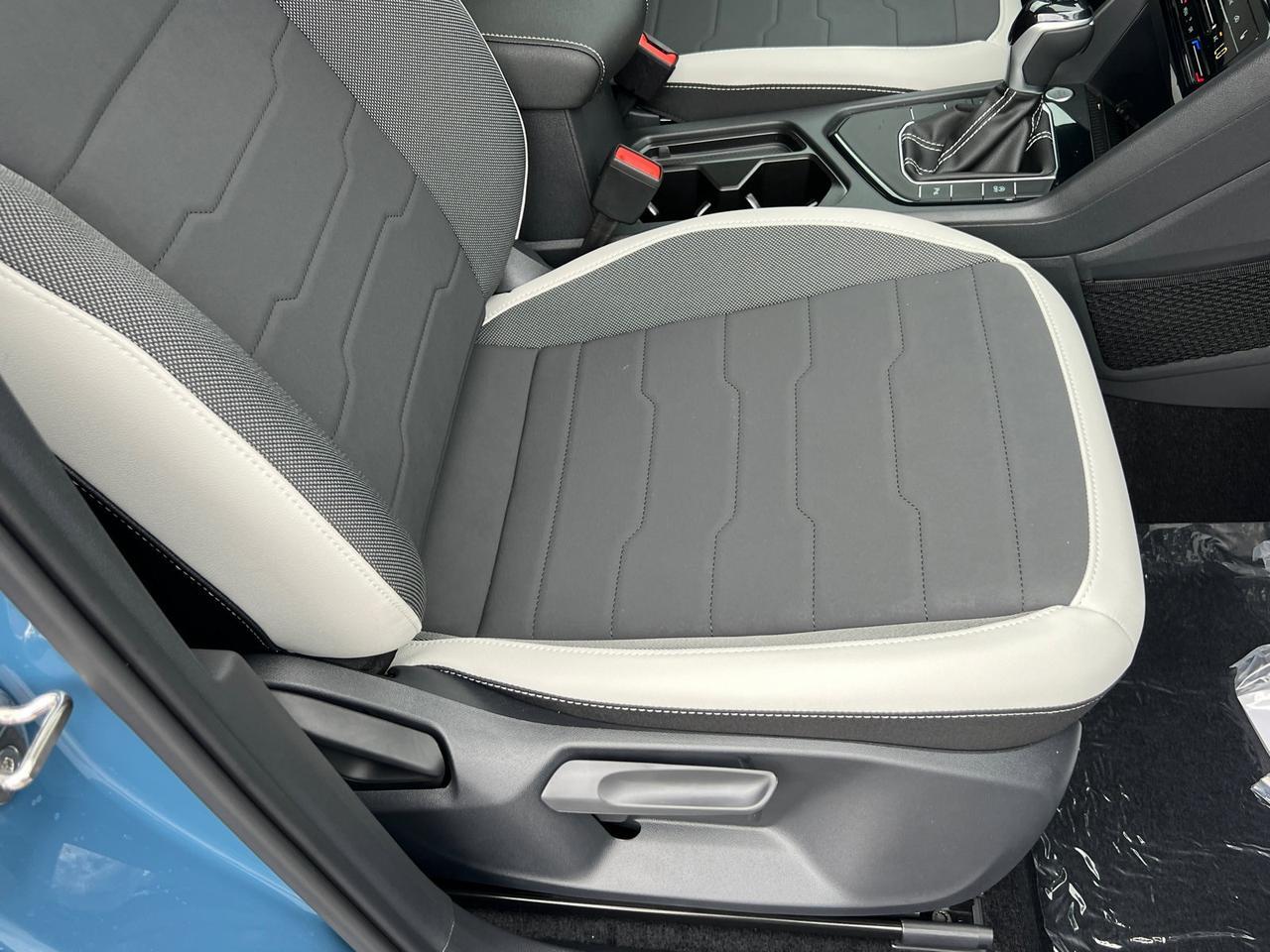 2025 Volkswagen Taos 1.5T SE Hagerstown MD