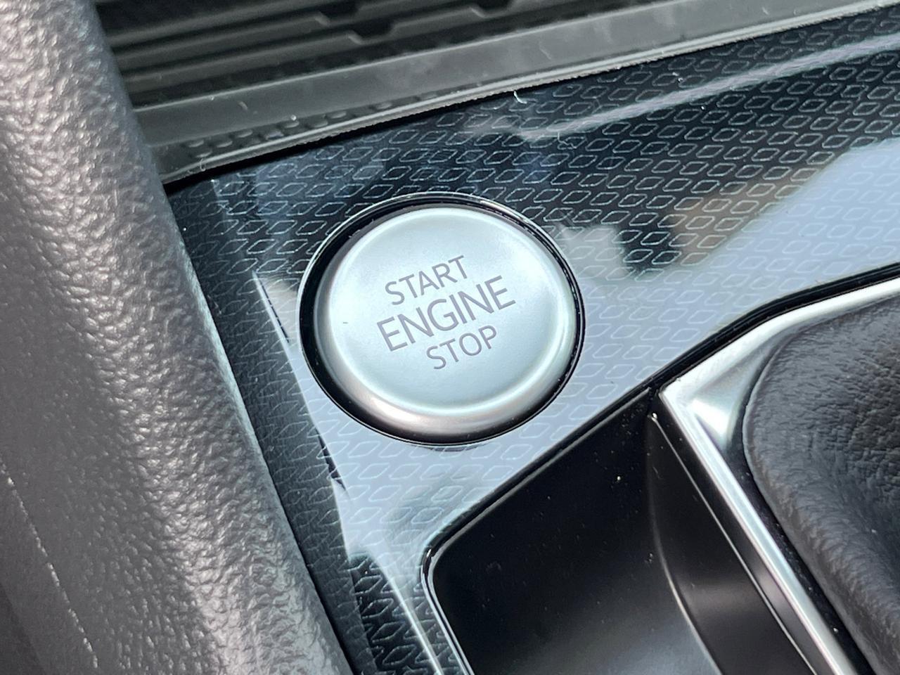 2025 Volkswagen Taos 1.5T SE Hagerstown MD