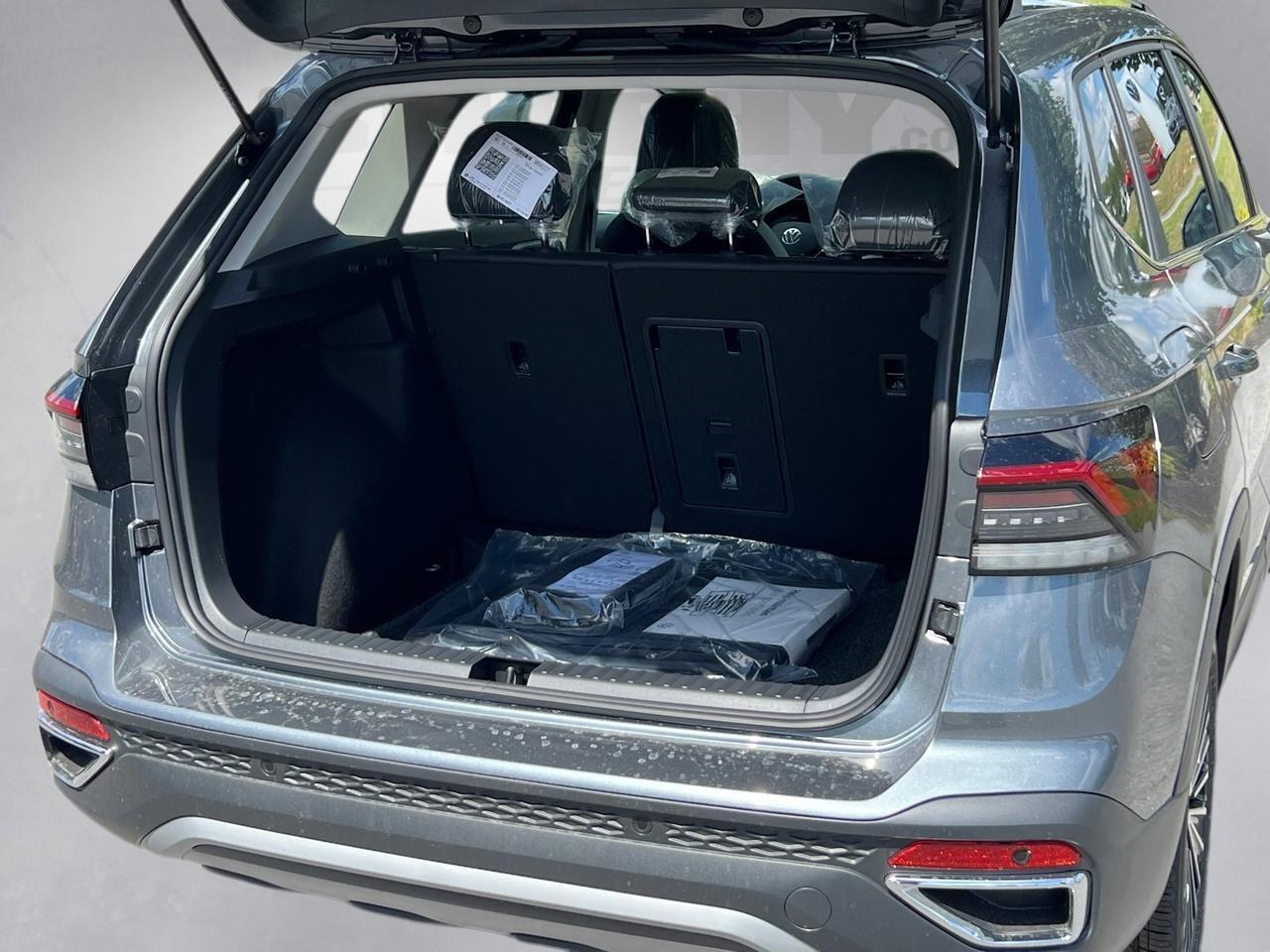 2025 Volkswagen Taos 1.5T SE Hagerstown MD