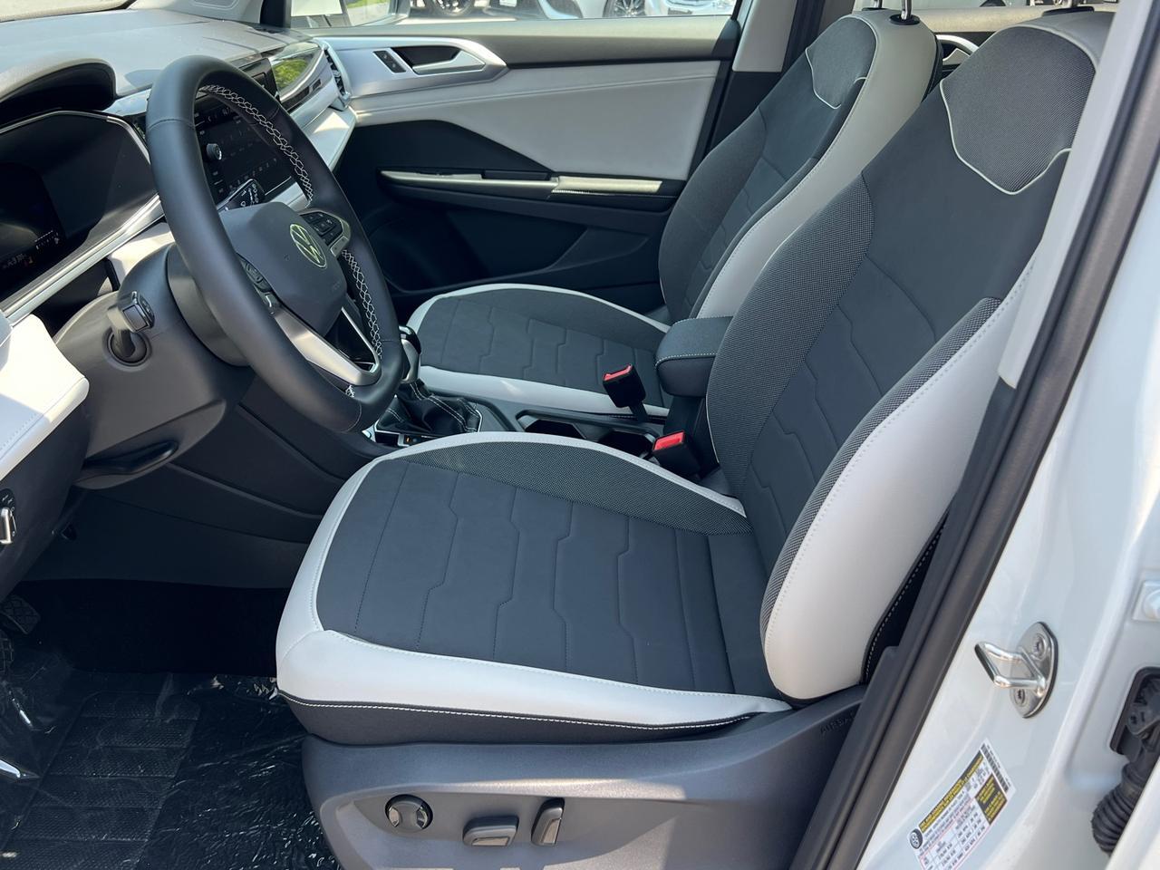 2025 Volkswagen Taos 1.5T SE Hagerstown MD