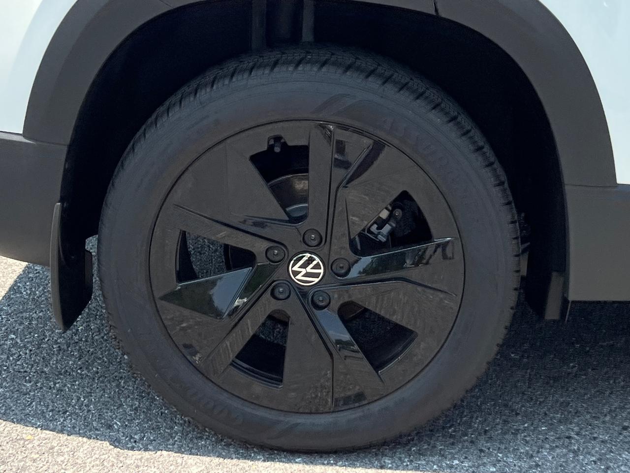 2025 Volkswagen Taos 1.5T SE Hagerstown MD