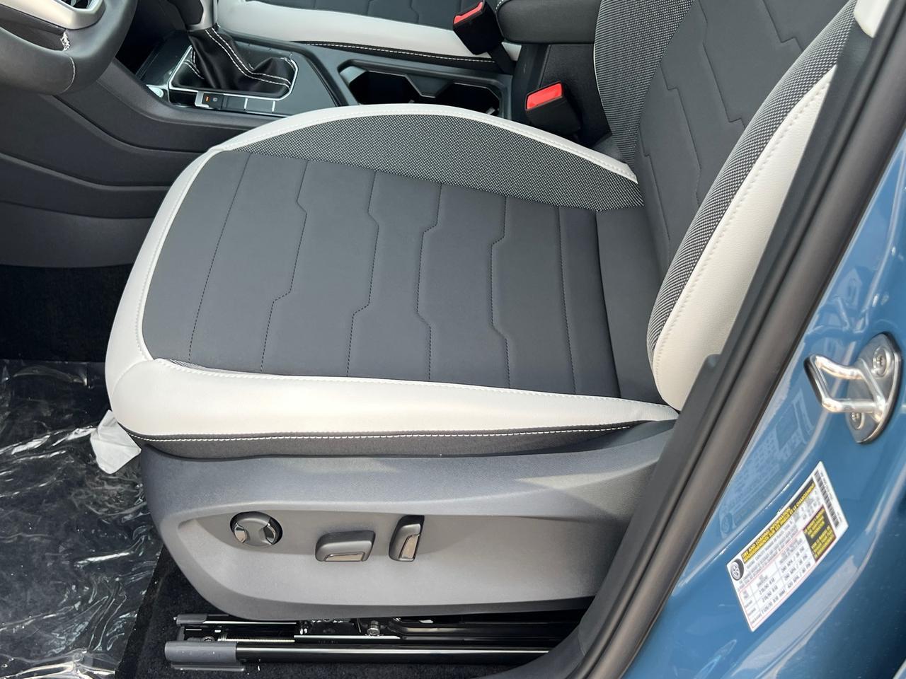 2025 Volkswagen Taos 1.5T SE Hagerstown MD