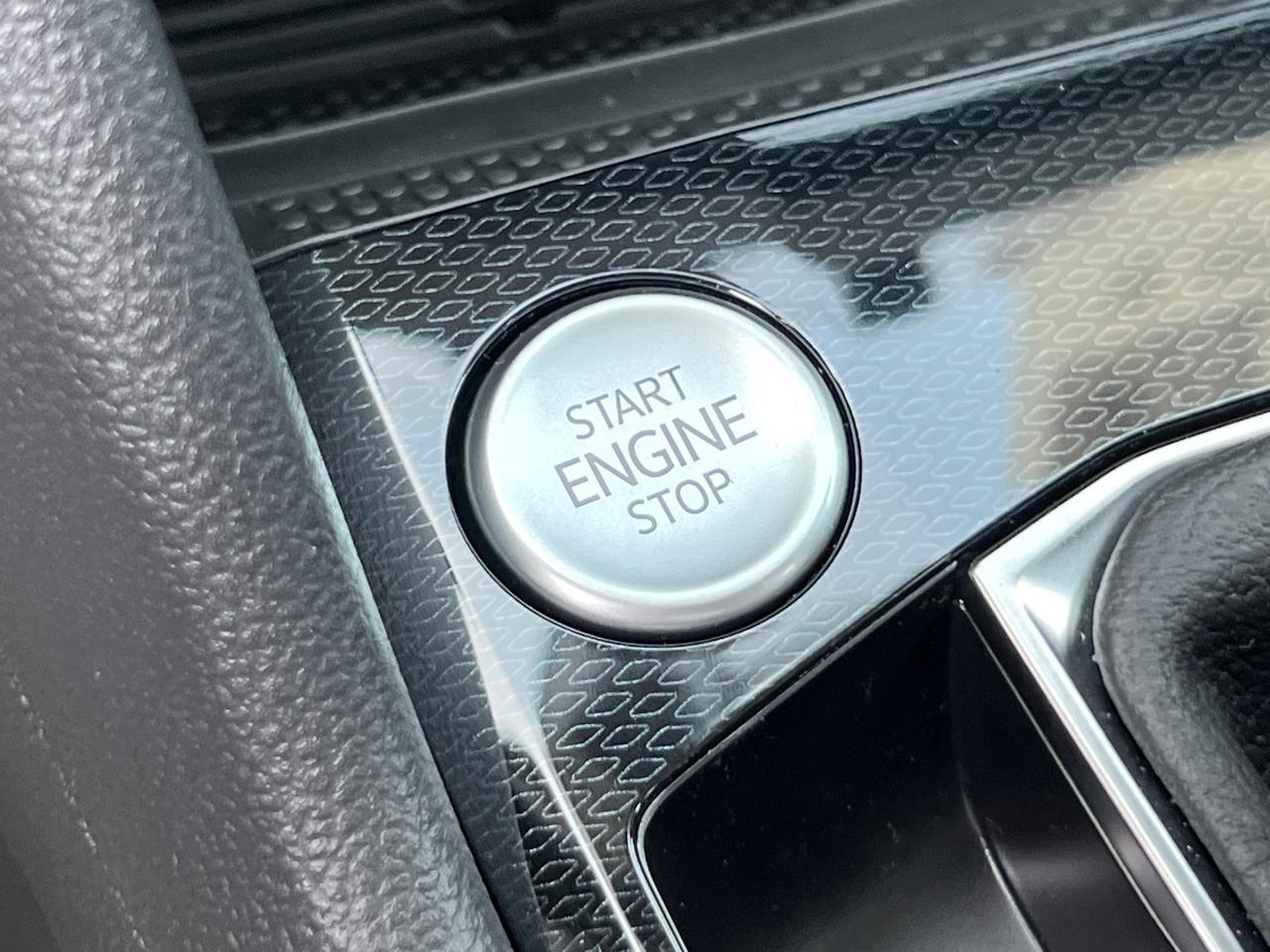 2025 Volkswagen Taos 1.5T SE Hagerstown MD