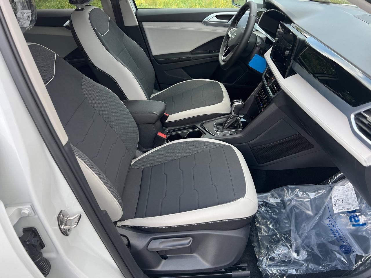 2025 Volkswagen Taos 1.5T SE Hagerstown MD