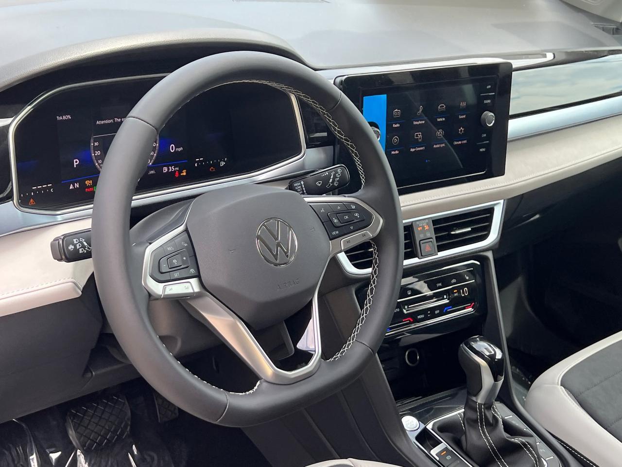 2025 Volkswagen Taos 1.5T SE Hagerstown MD