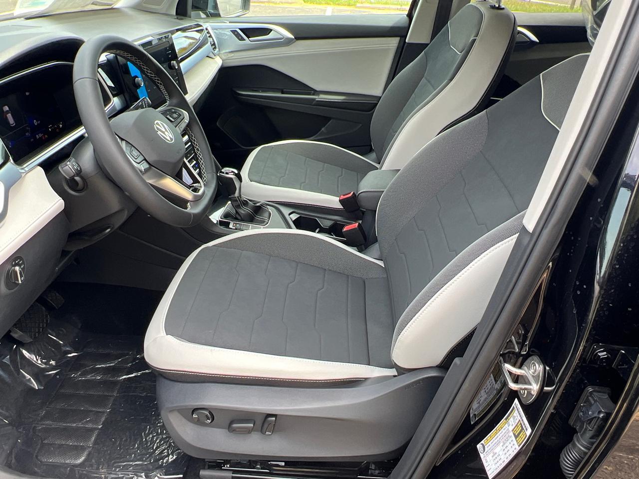 2025 Volkswagen Taos 1.5T SE Hagerstown MD