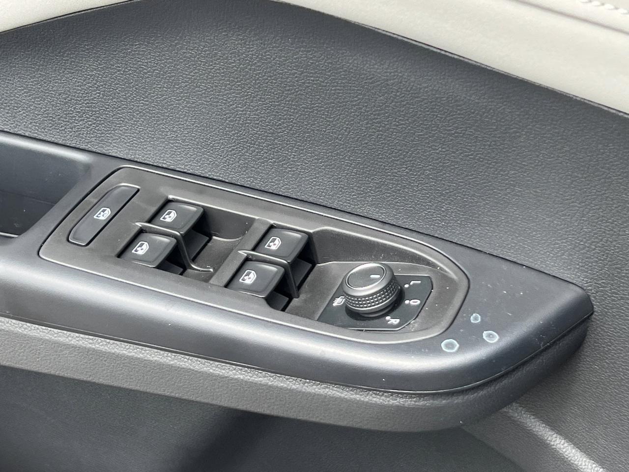 2025 Volkswagen Taos 1.5T SE Hagerstown MD