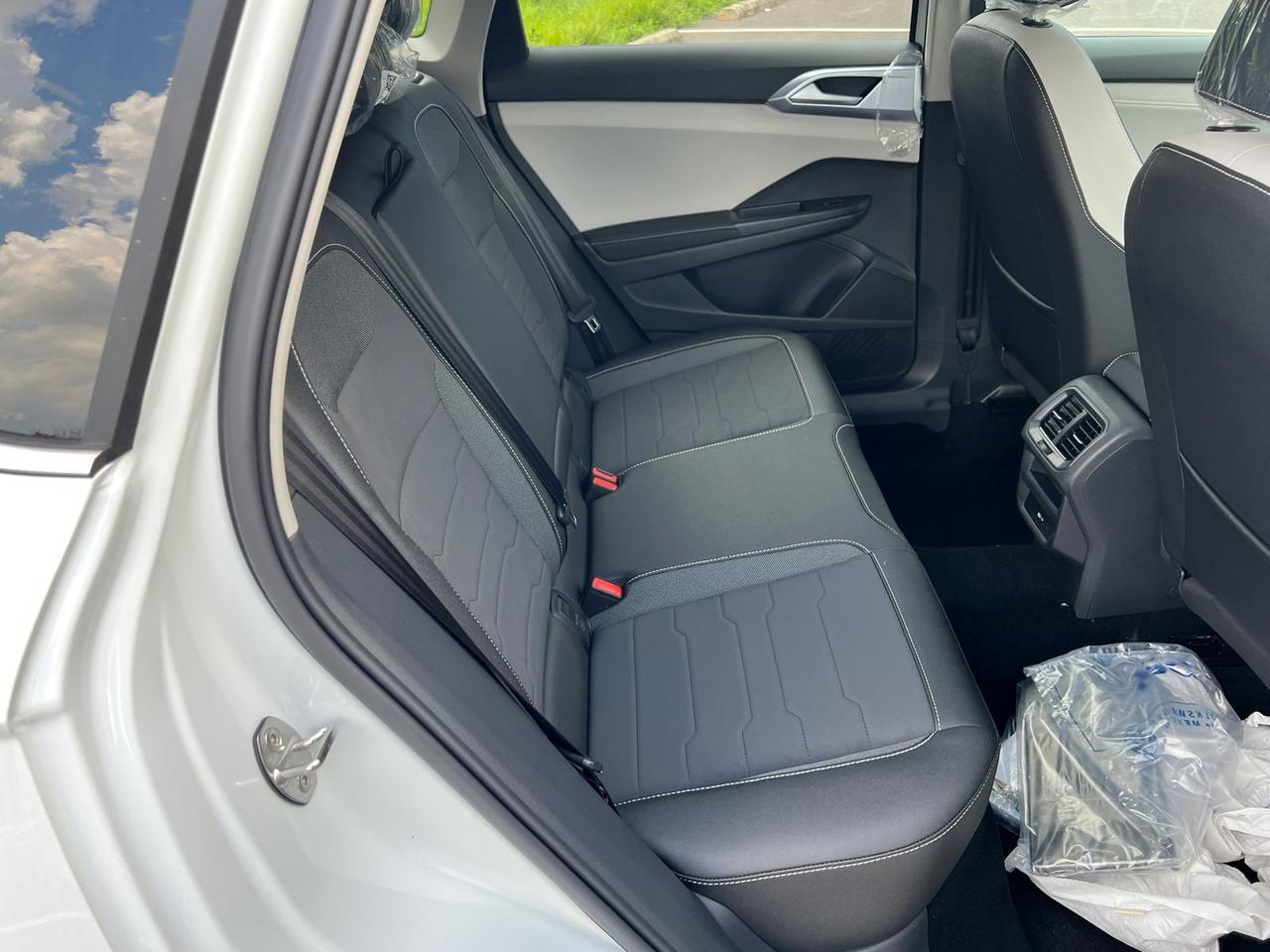 2025 Volkswagen Taos 1.5T SE Hagerstown MD