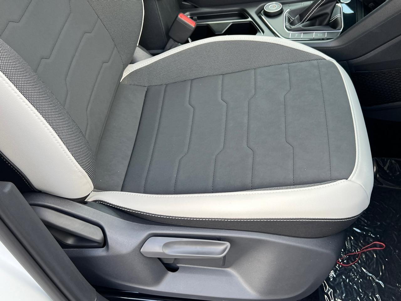 2025 Volkswagen Taos 1.5T SE Hagerstown MD