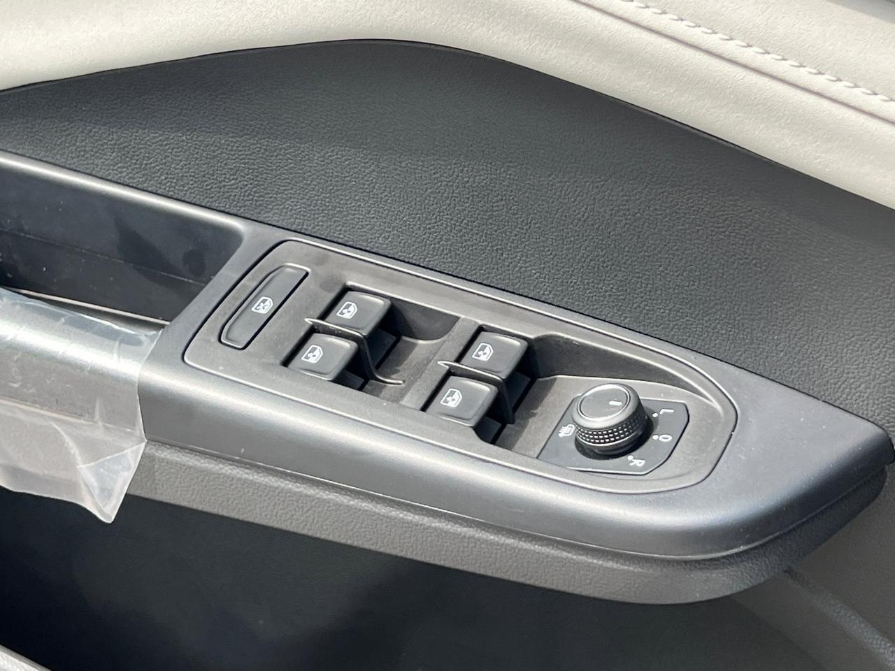 2025 Volkswagen Taos 1.5T SE Hagerstown MD