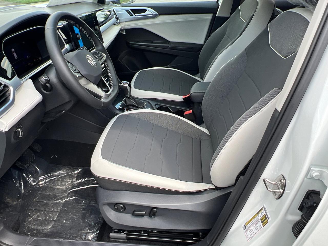 2025 Volkswagen Taos 1.5T SE Hagerstown MD