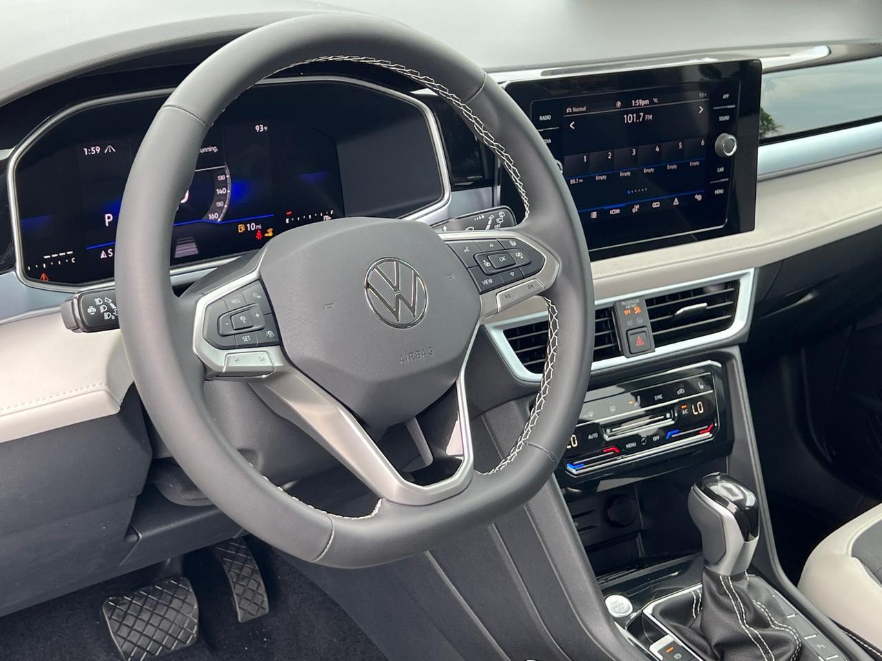 2025 Volkswagen Taos 1.5T SE Hagerstown MD