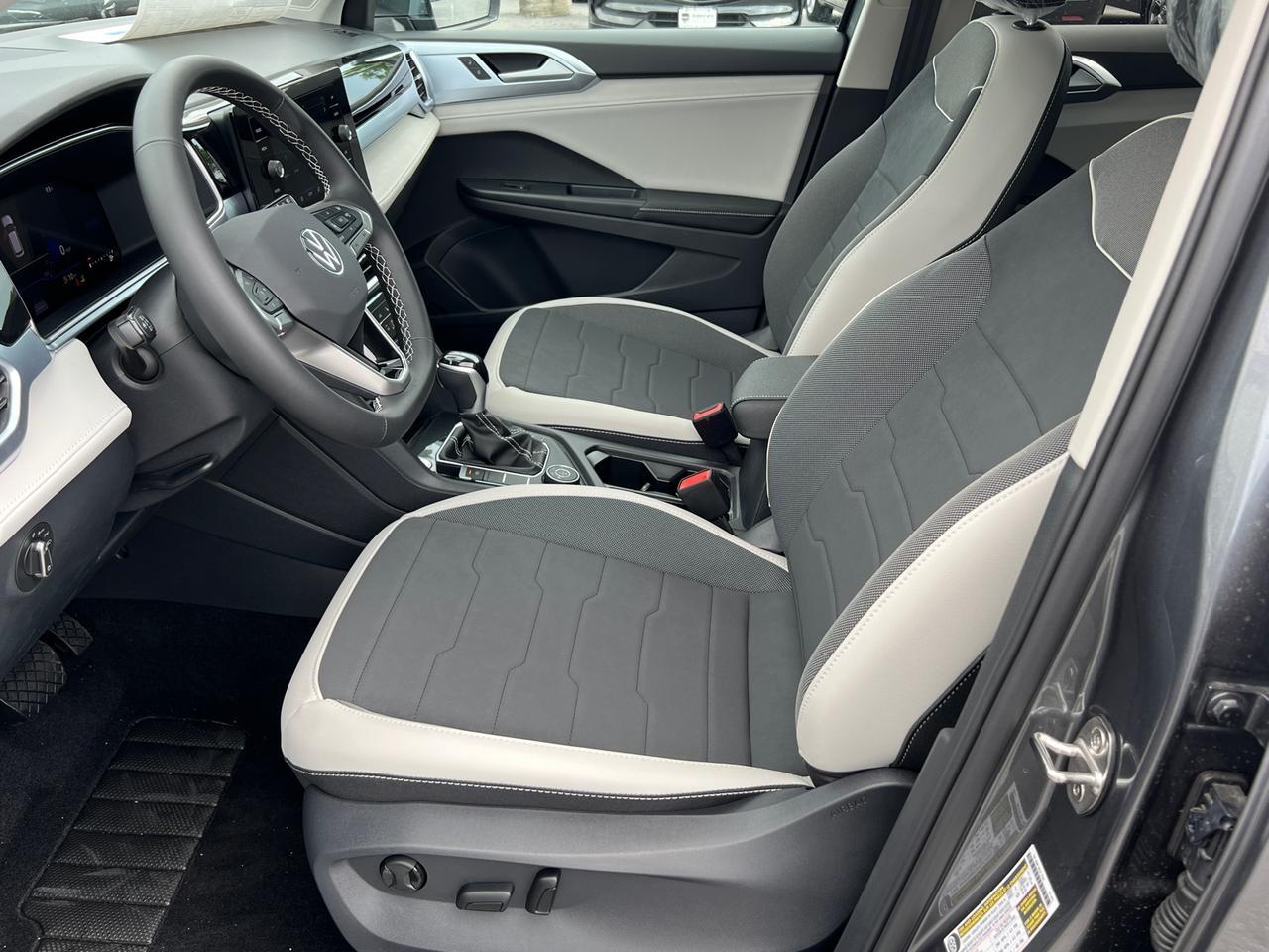 2025 Volkswagen Taos 1.5T SE Hagerstown MD
