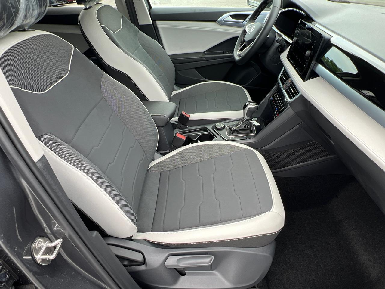 2025 Volkswagen Taos 1.5T SE Hagerstown MD