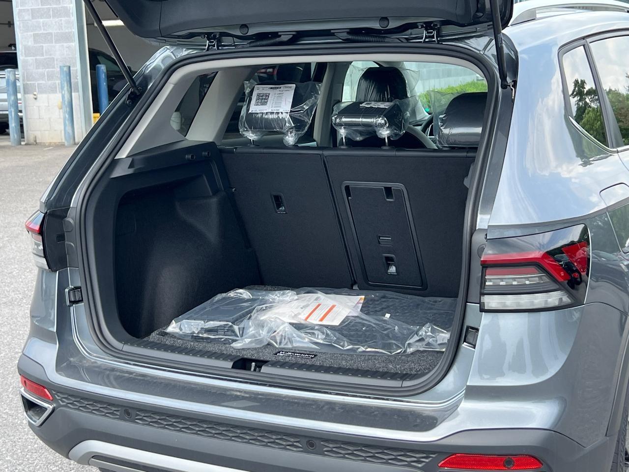 2025 Volkswagen Taos 1.5T SE Hagerstown MD
