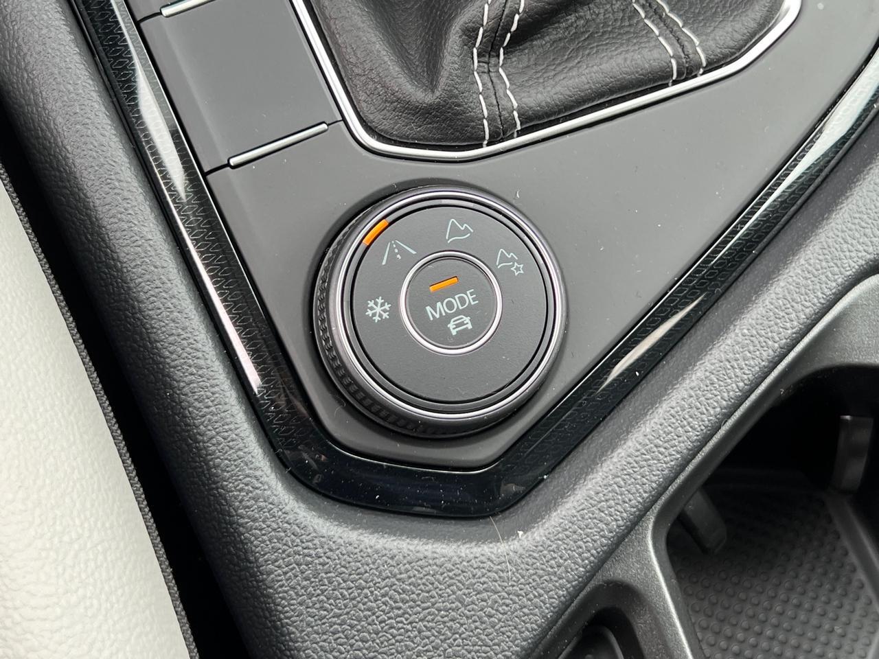 2025 Volkswagen Taos 1.5T SE Hagerstown MD