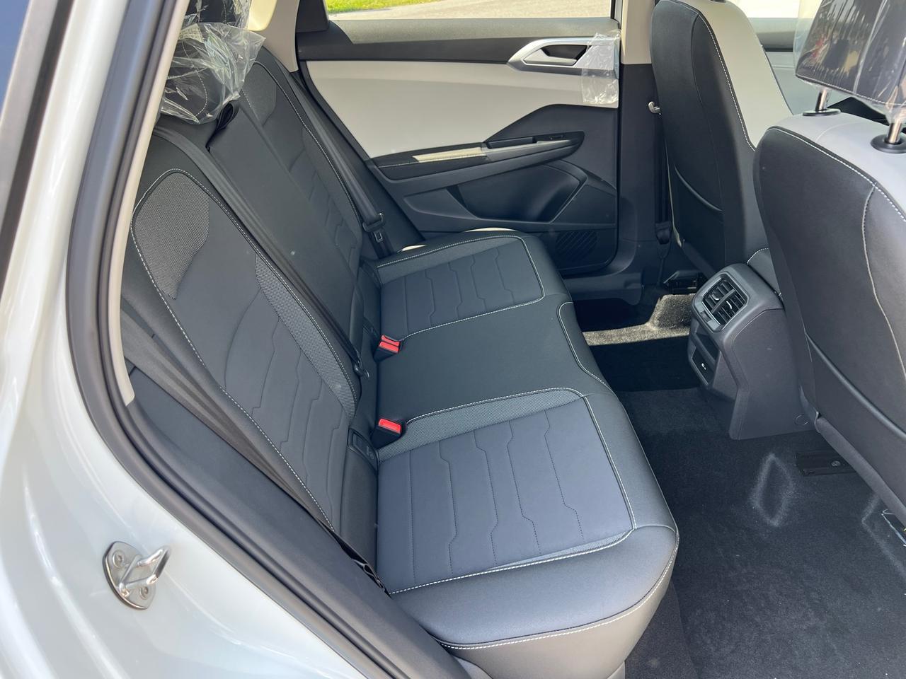 2025 Volkswagen Taos 1.5T SE Hagerstown MD