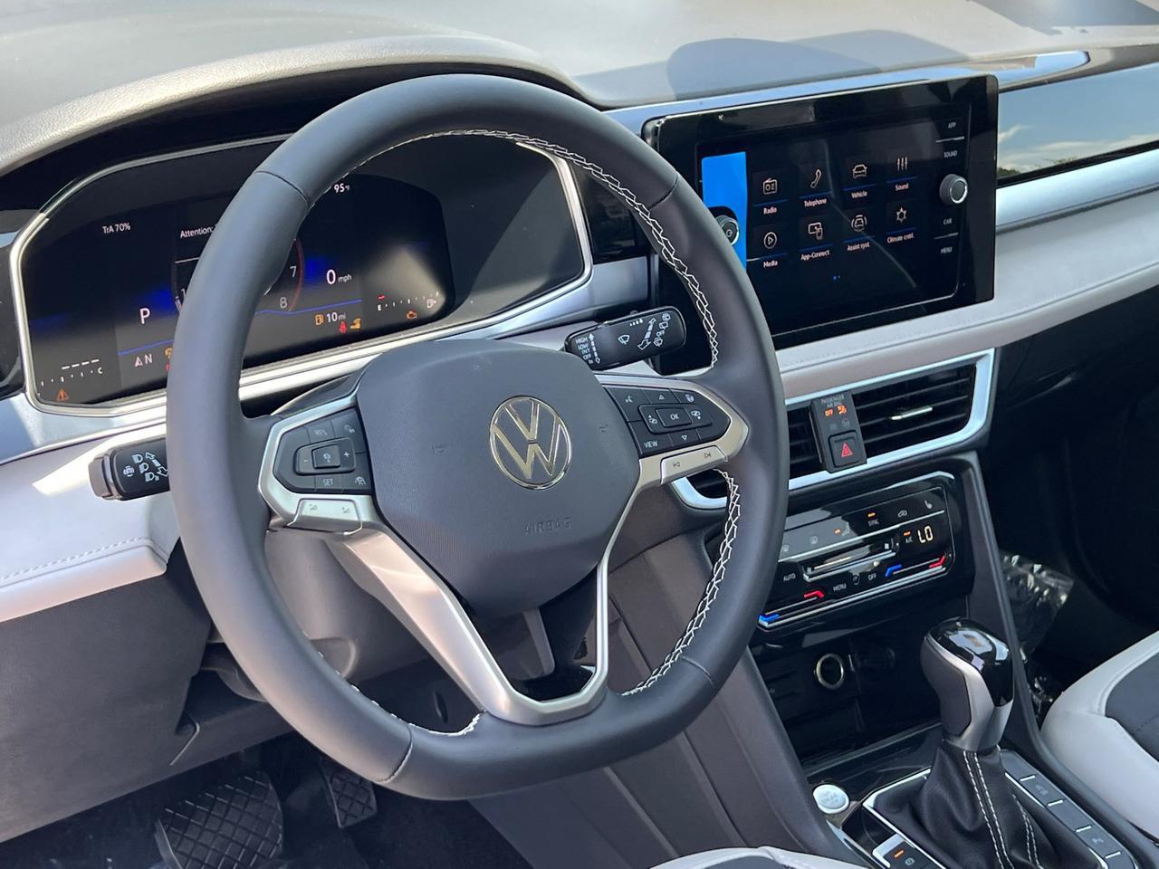 2025 Volkswagen Taos 1.5T SE Hagerstown MD