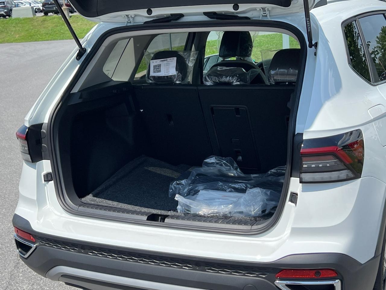 2025 Volkswagen Taos 1.5T SE Hagerstown MD