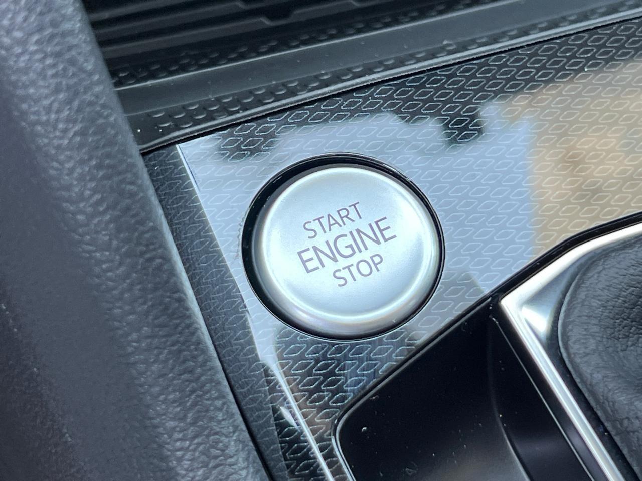 2025 Volkswagen Taos 1.5T SE Hagerstown MD