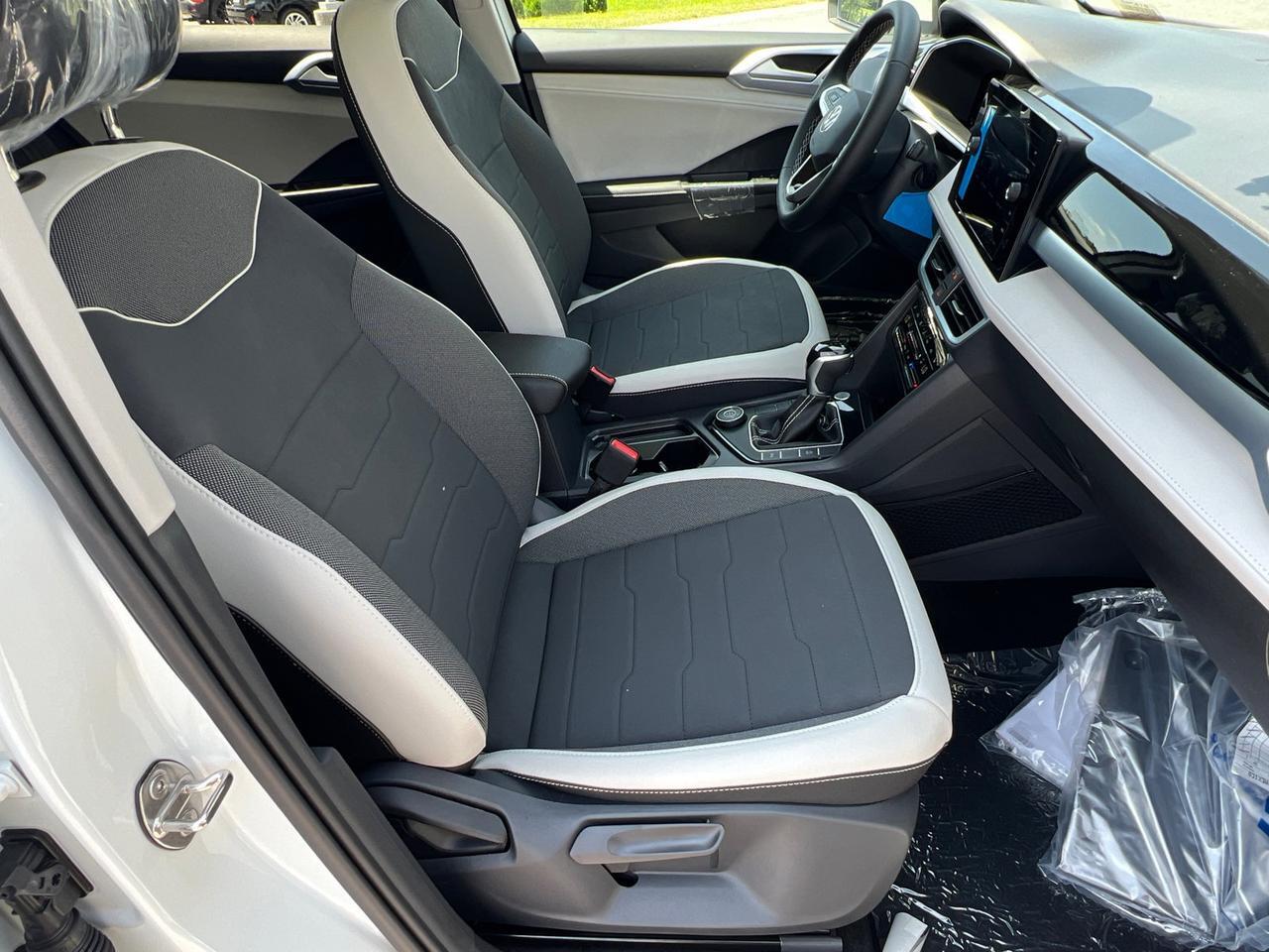 2025 Volkswagen Taos 1.5T SE Hagerstown MD