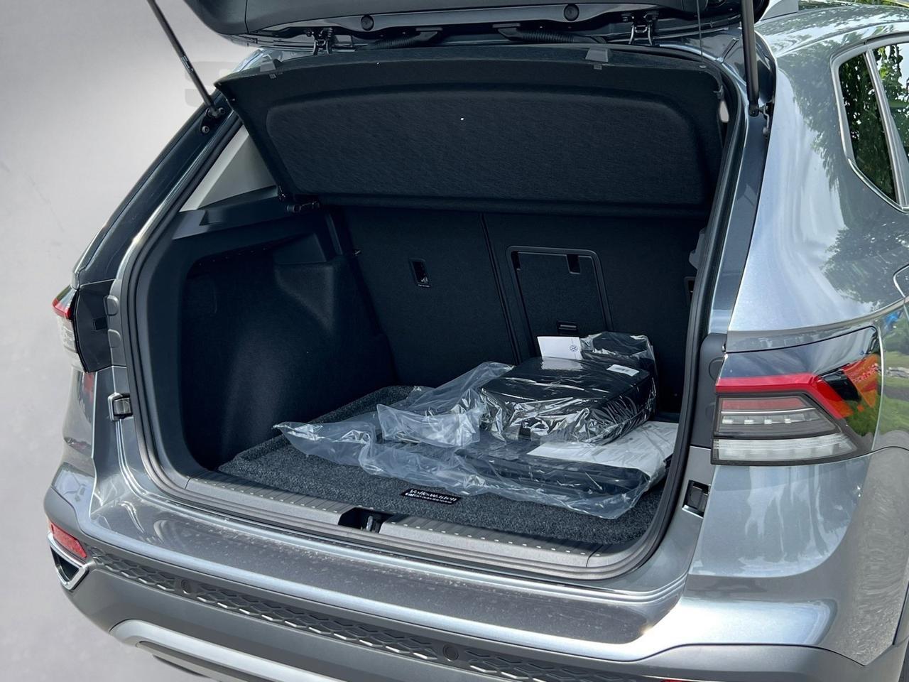 2025 Volkswagen Taos 1.5T SE Hagerstown MD