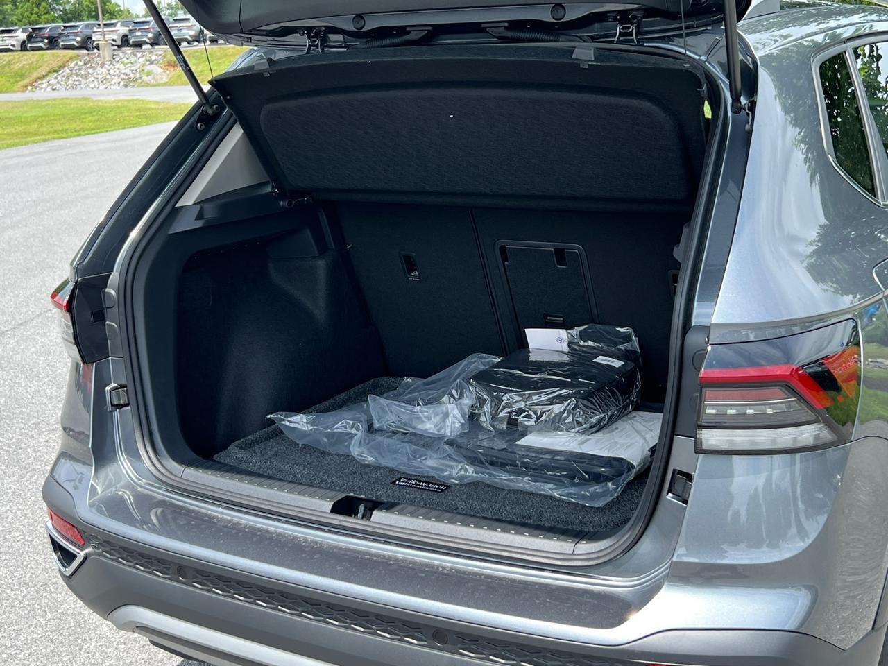 2025 Volkswagen Taos 1.5T SE Hagerstown MD