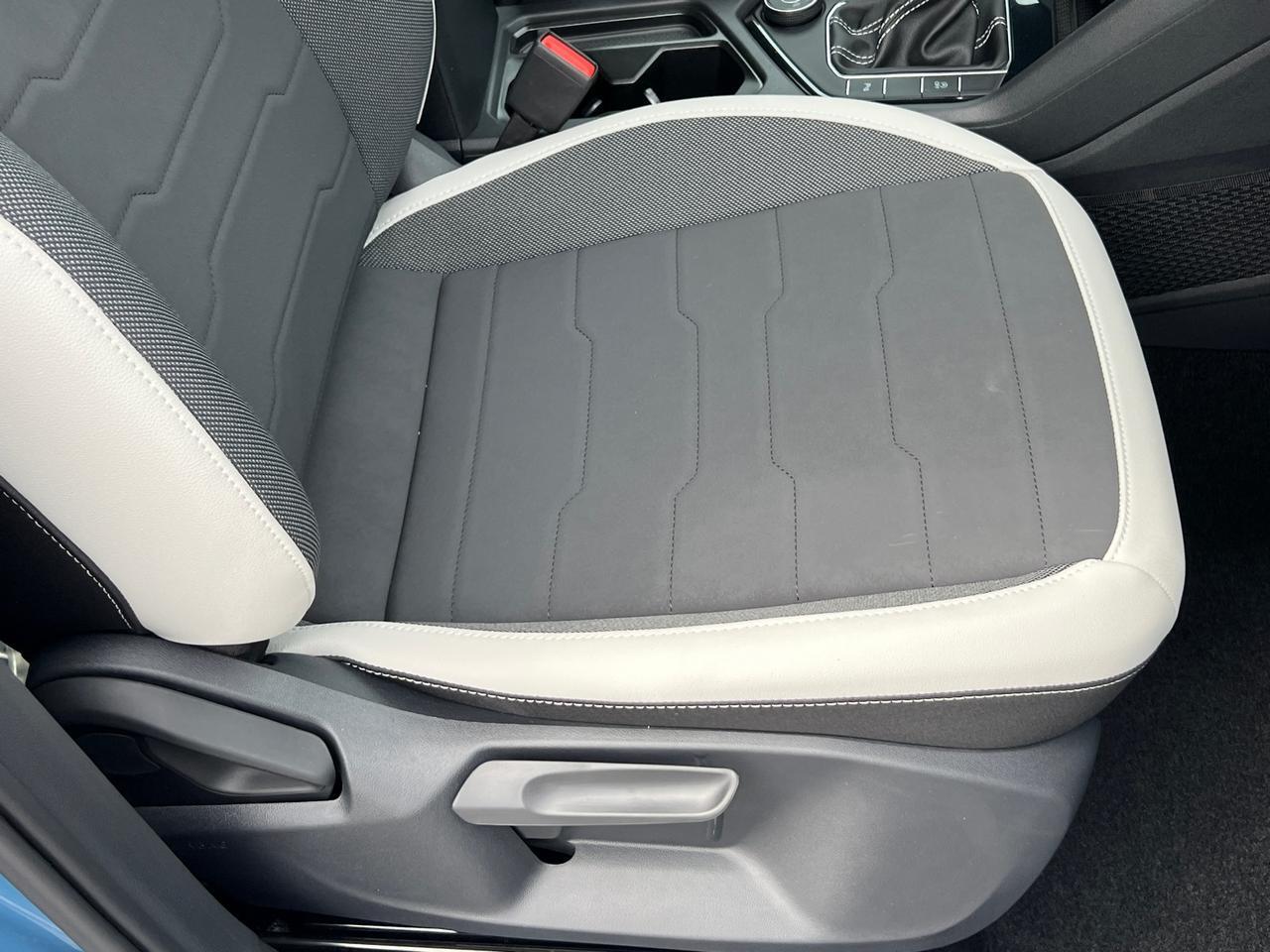 2025 Volkswagen Taos 1.5T SE Hagerstown MD