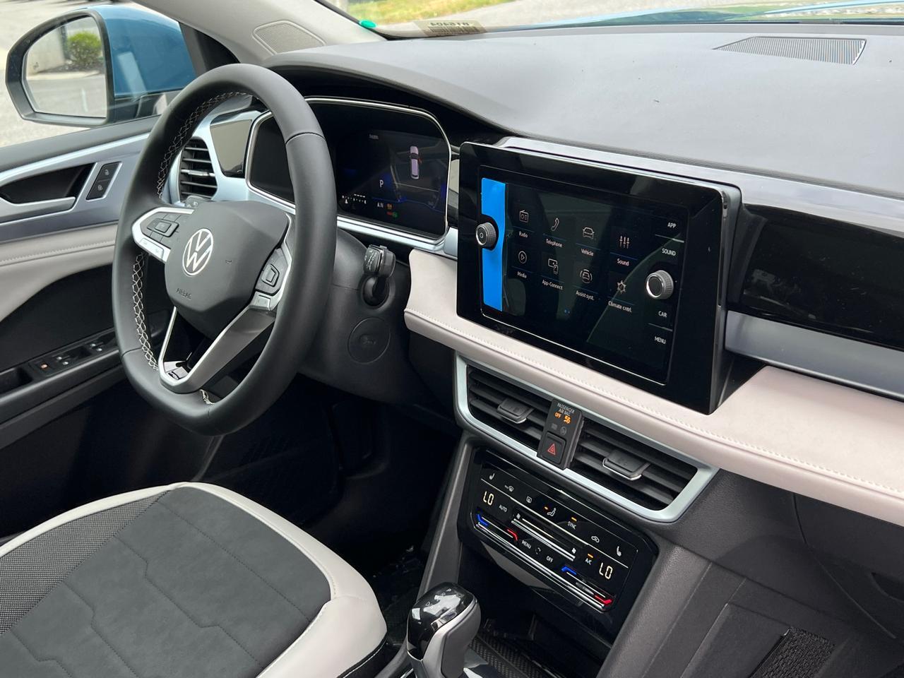 2025 Volkswagen Taos 1.5T SE Hagerstown MD
