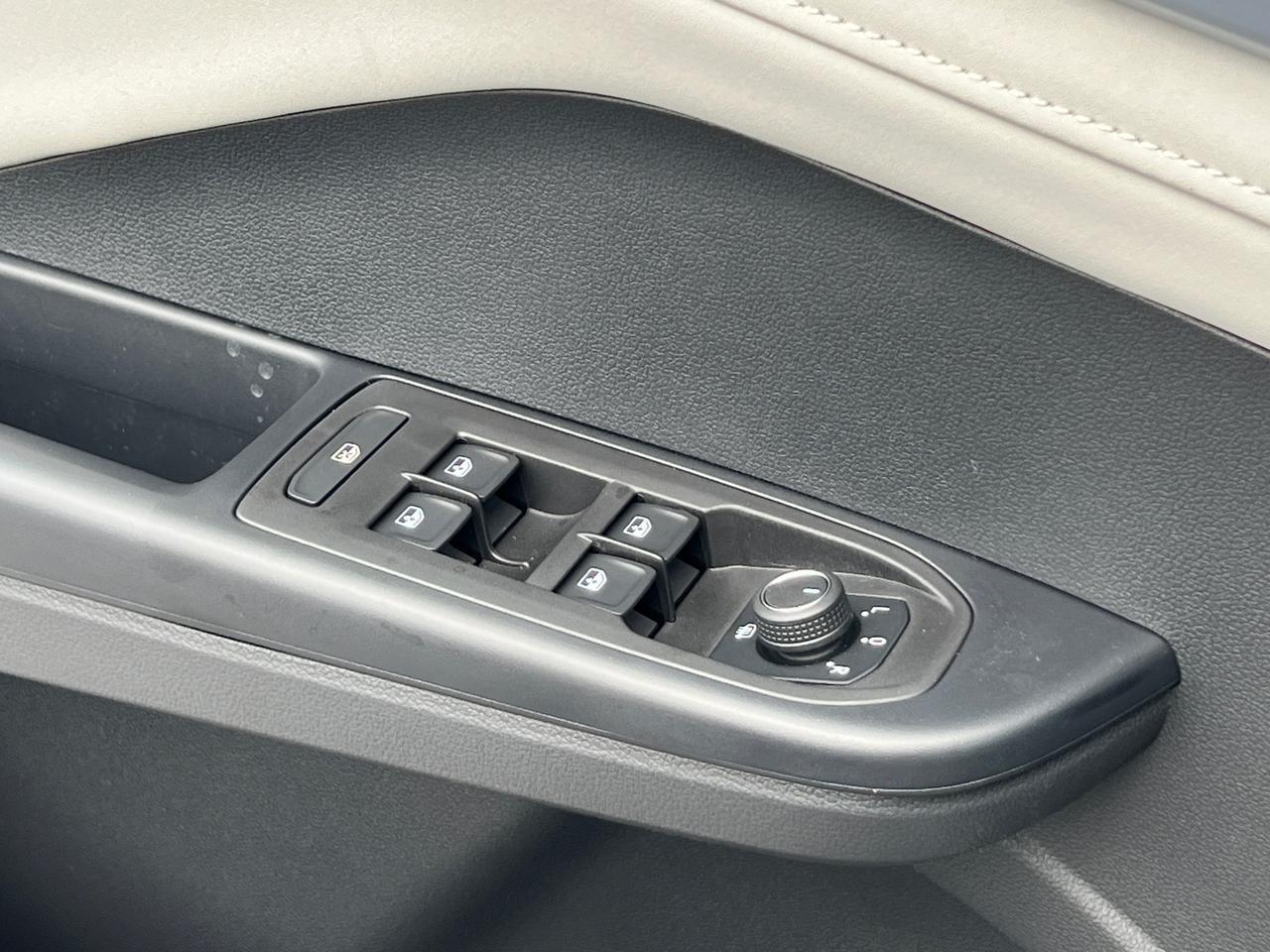 2025 Volkswagen Taos 1.5T SE Hagerstown MD