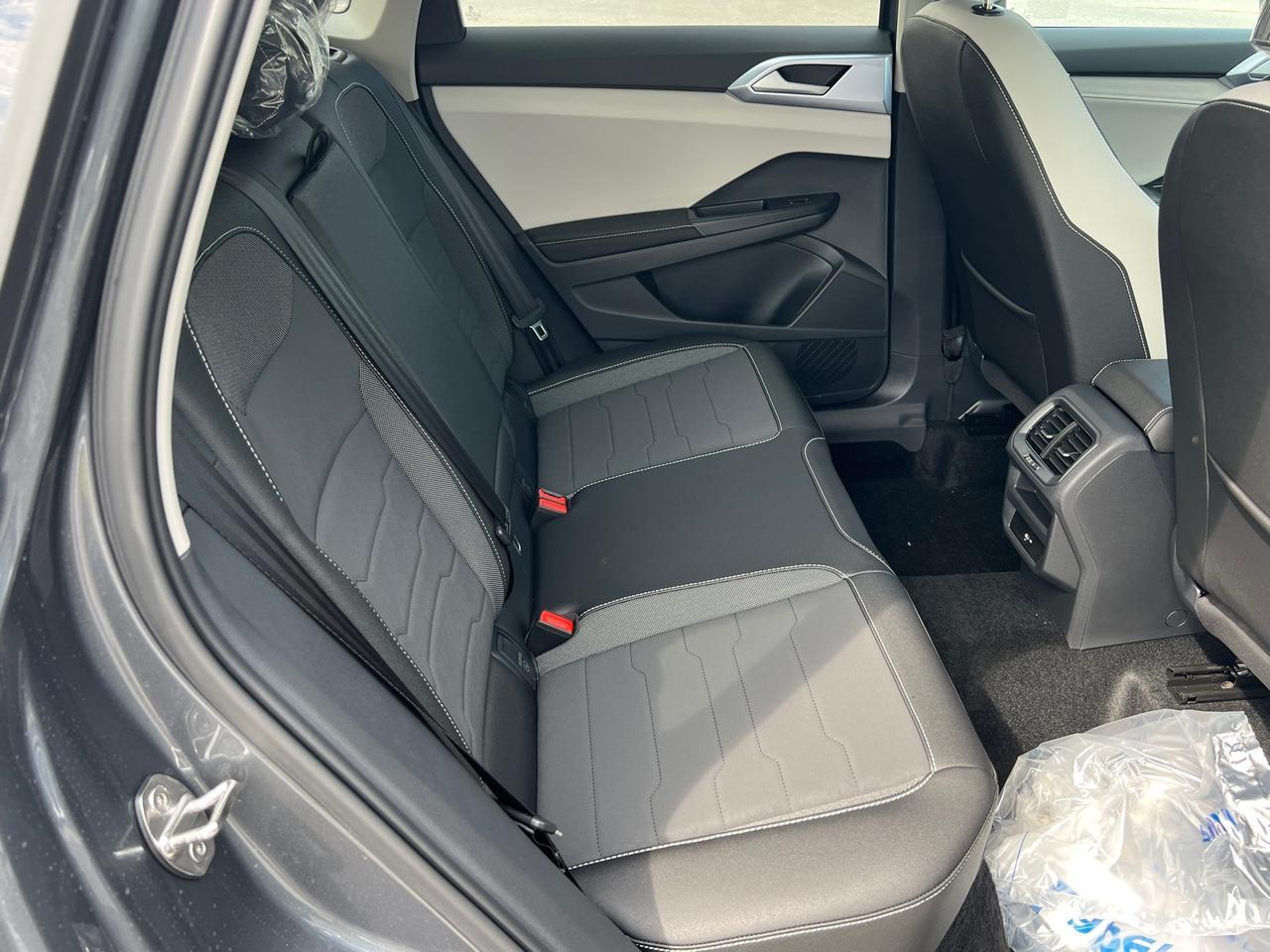 2025 Volkswagen Taos 1.5T SE Hagerstown MD