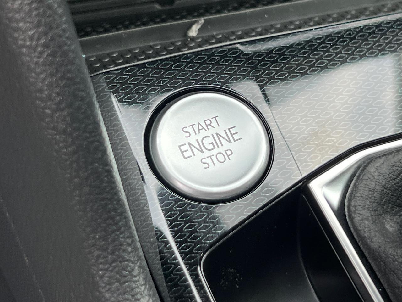 2025 Volkswagen Taos 1.5T SE Hagerstown MD