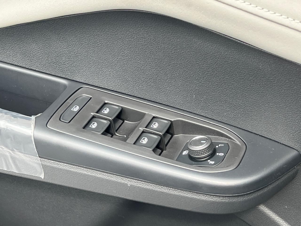 2025 Volkswagen Taos 1.5T SE Hagerstown MD