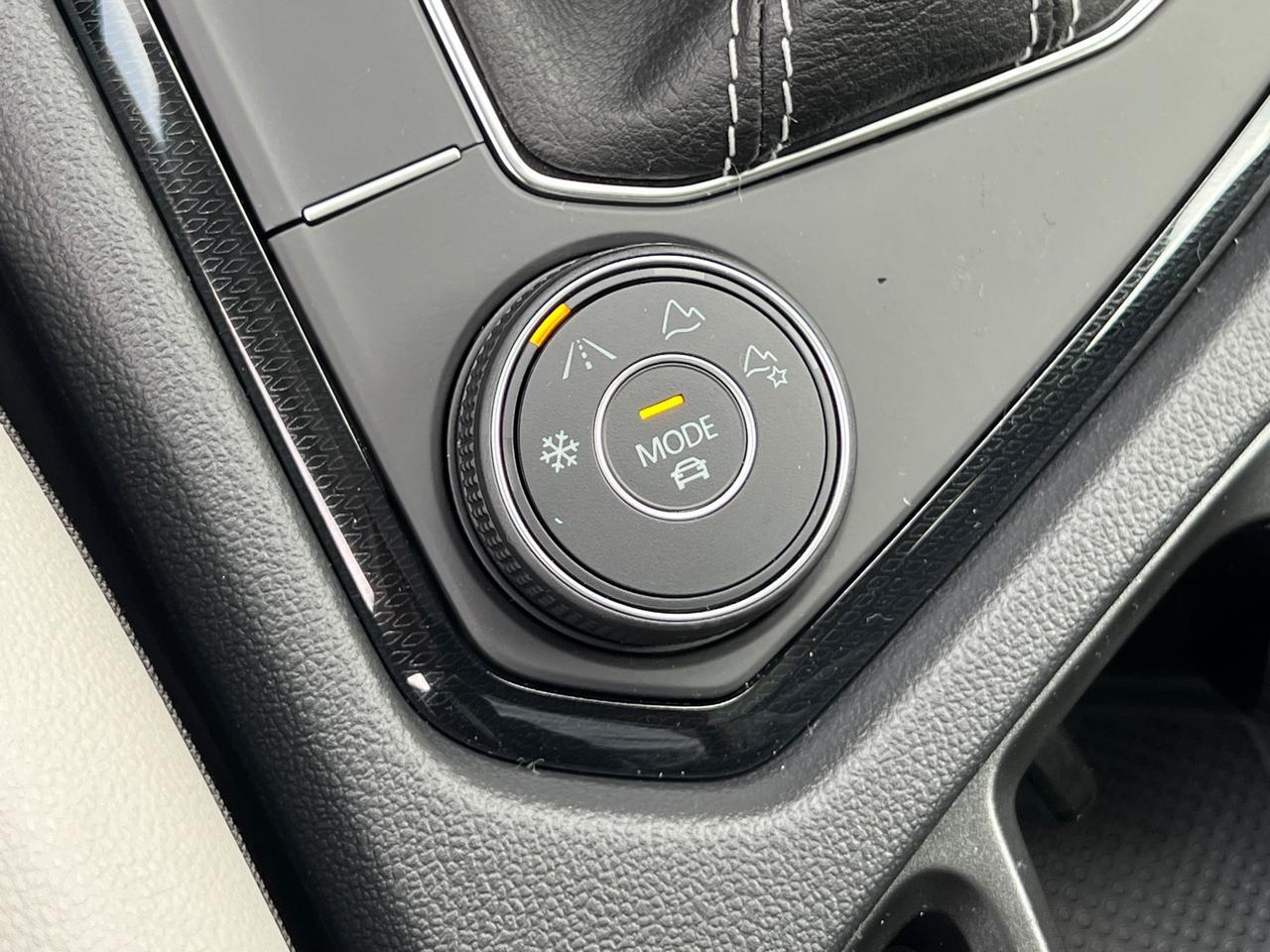 2025 Volkswagen Taos 1.5T SE Hagerstown MD