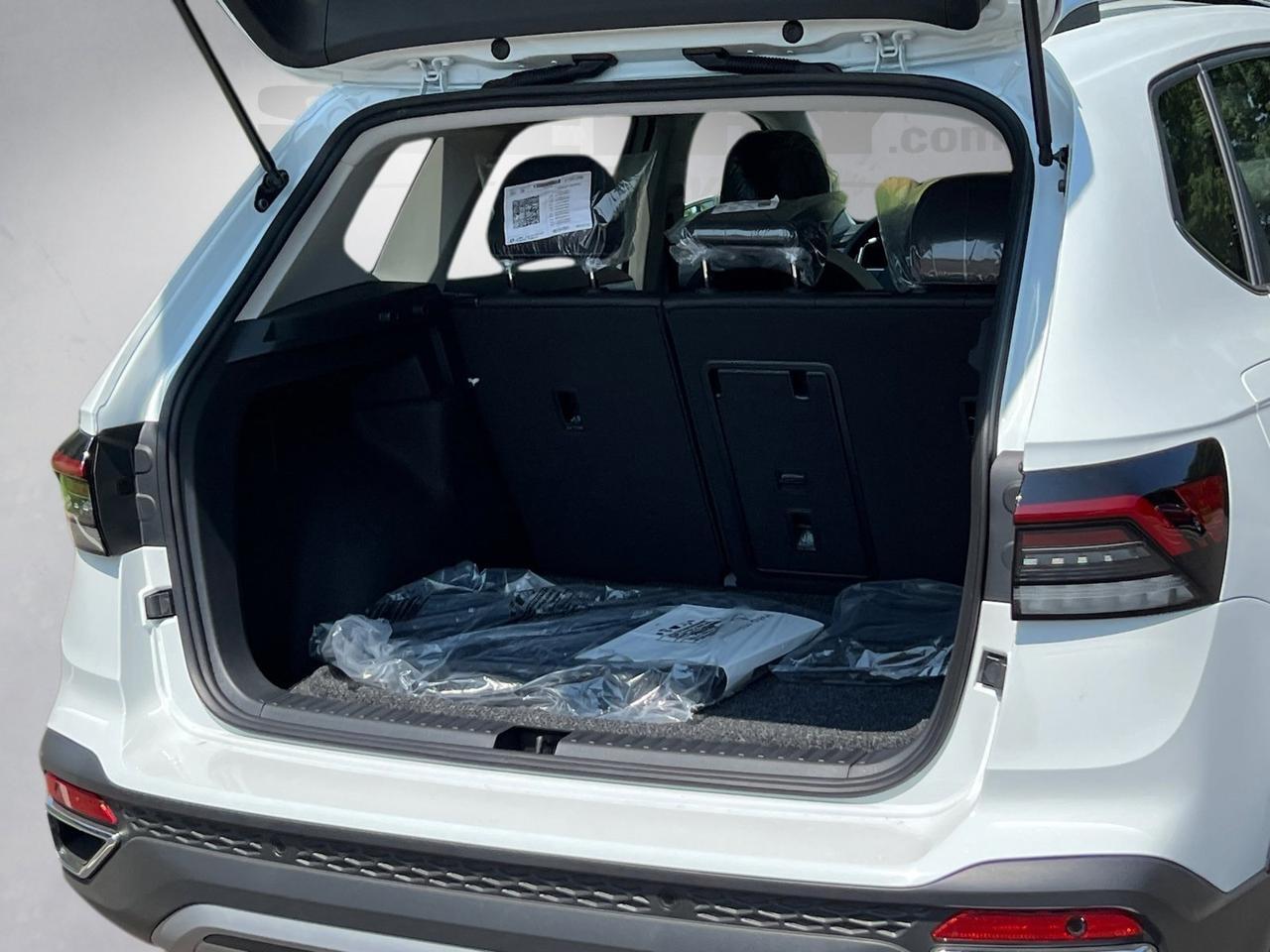 2025 Volkswagen Taos 1.5T SE Hagerstown MD