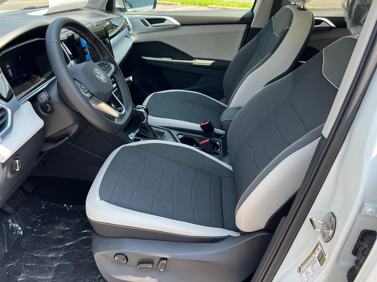 2025 Volkswagen Taos 1.5T SE Hagerstown MD
