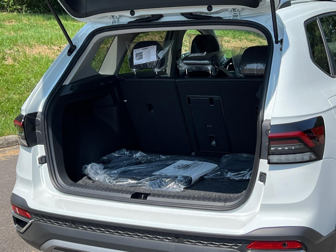2025 Volkswagen Taos 1.5T SE Hagerstown MD