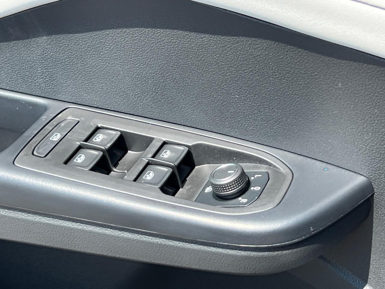2025 Volkswagen Taos 1.5T SE Hagerstown MD