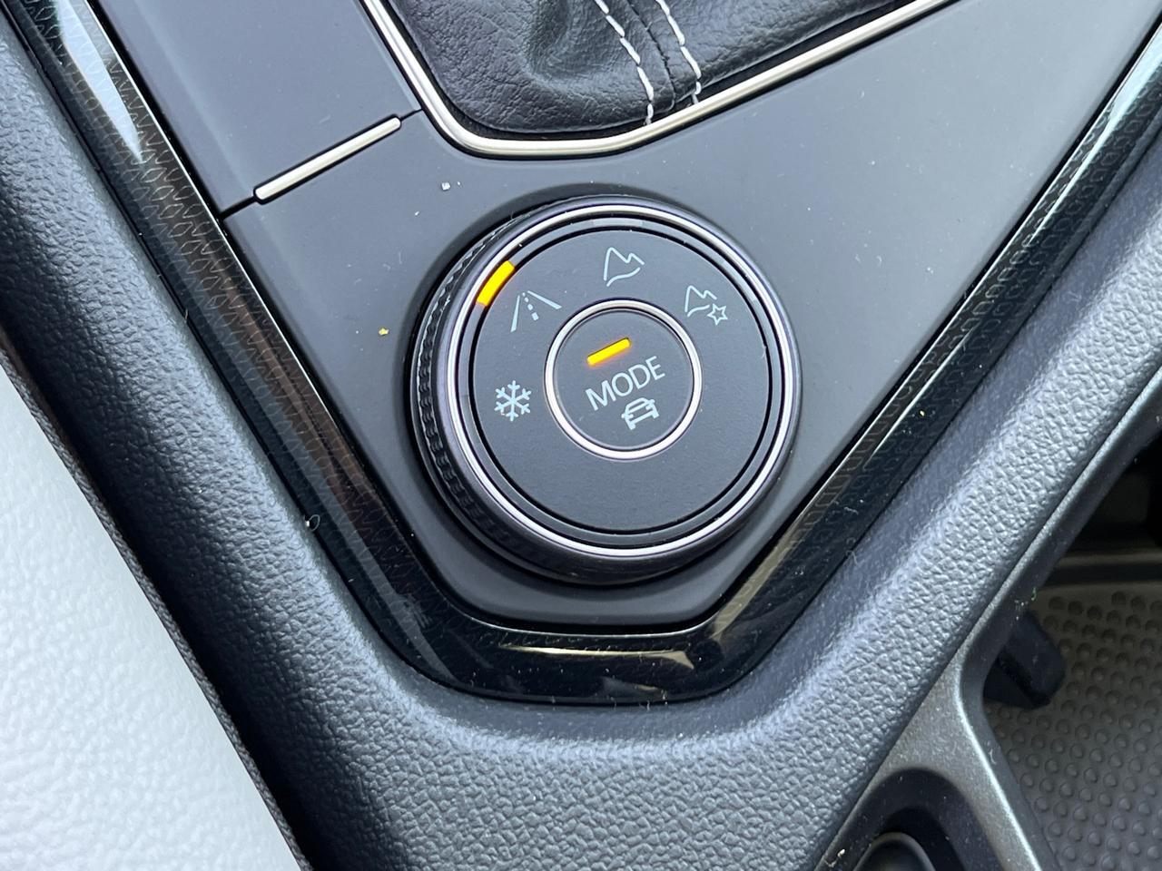 2025 Volkswagen Taos 1.5T SE Hagerstown MD