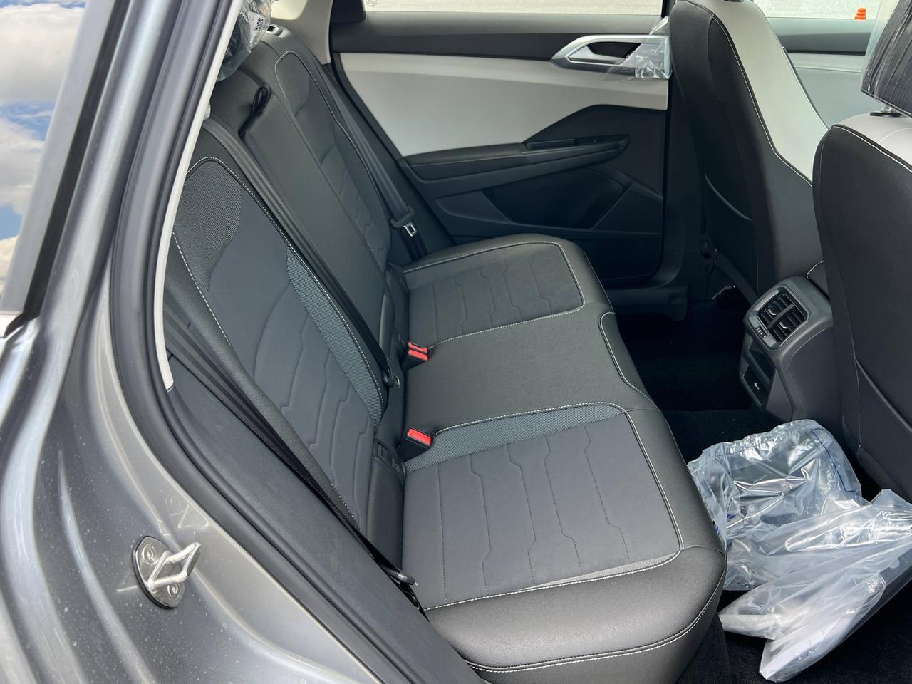 2025 Volkswagen Taos 1.5T SE Hagerstown MD