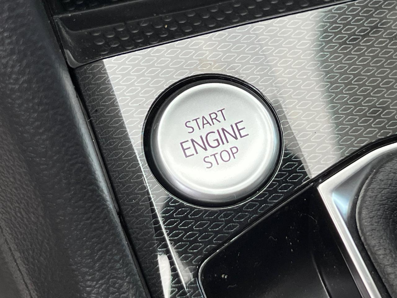 2025 Volkswagen Taos 1.5T SE Hagerstown MD